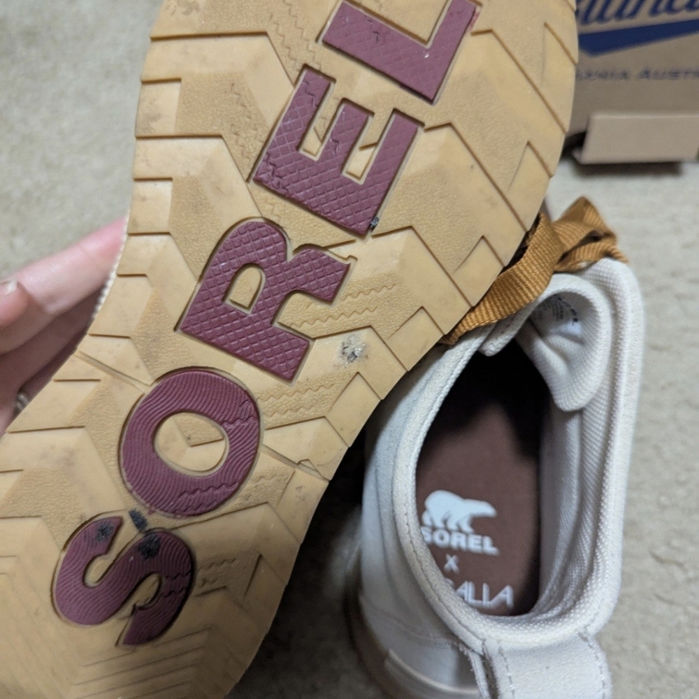Sorel x CALIA Out N’ About III Classic Boots in Brown and Cream - Picture 3 of 5